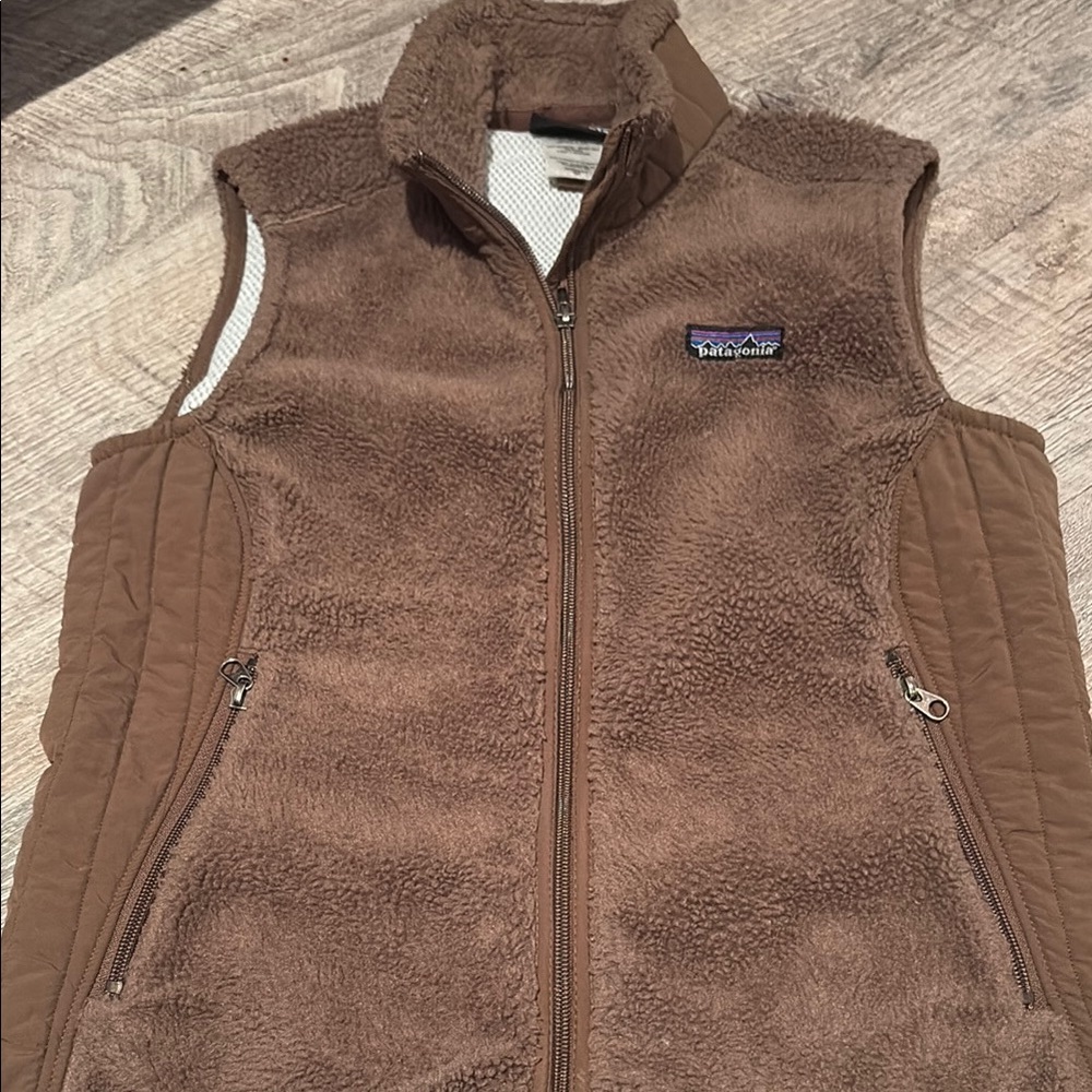 Patagonia Tan Fleece Vest~ Great looking